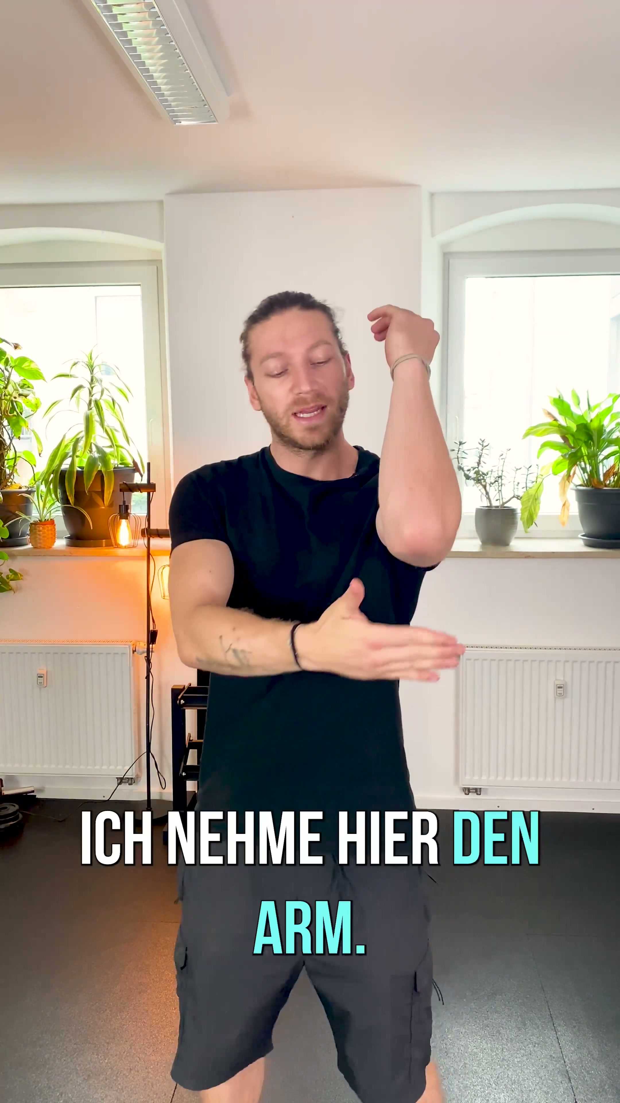 Entspannende Oberkörperübung für Zwischendurch